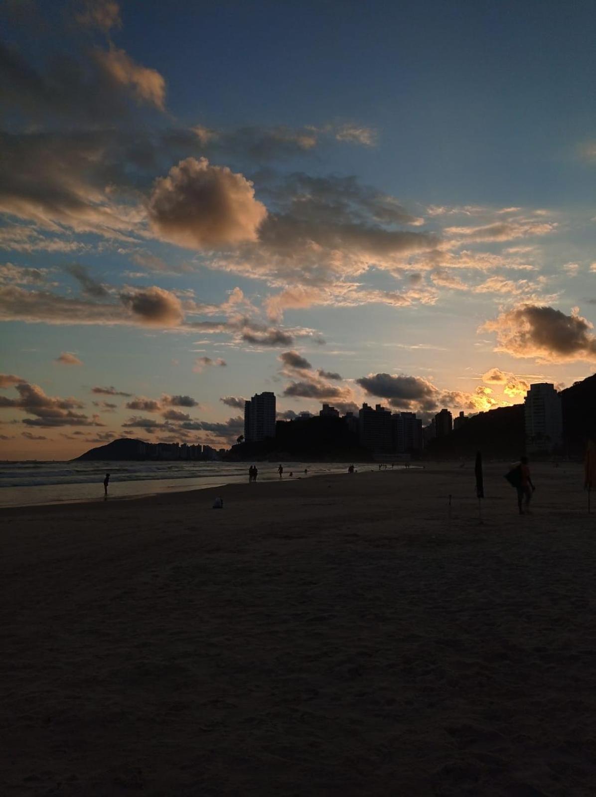 Apartamento Com Estacionamento, Wi-Fi, Ar Condicionado A 300 Metros Da Praia Da Enseada No Guaruja. Extérieur photo