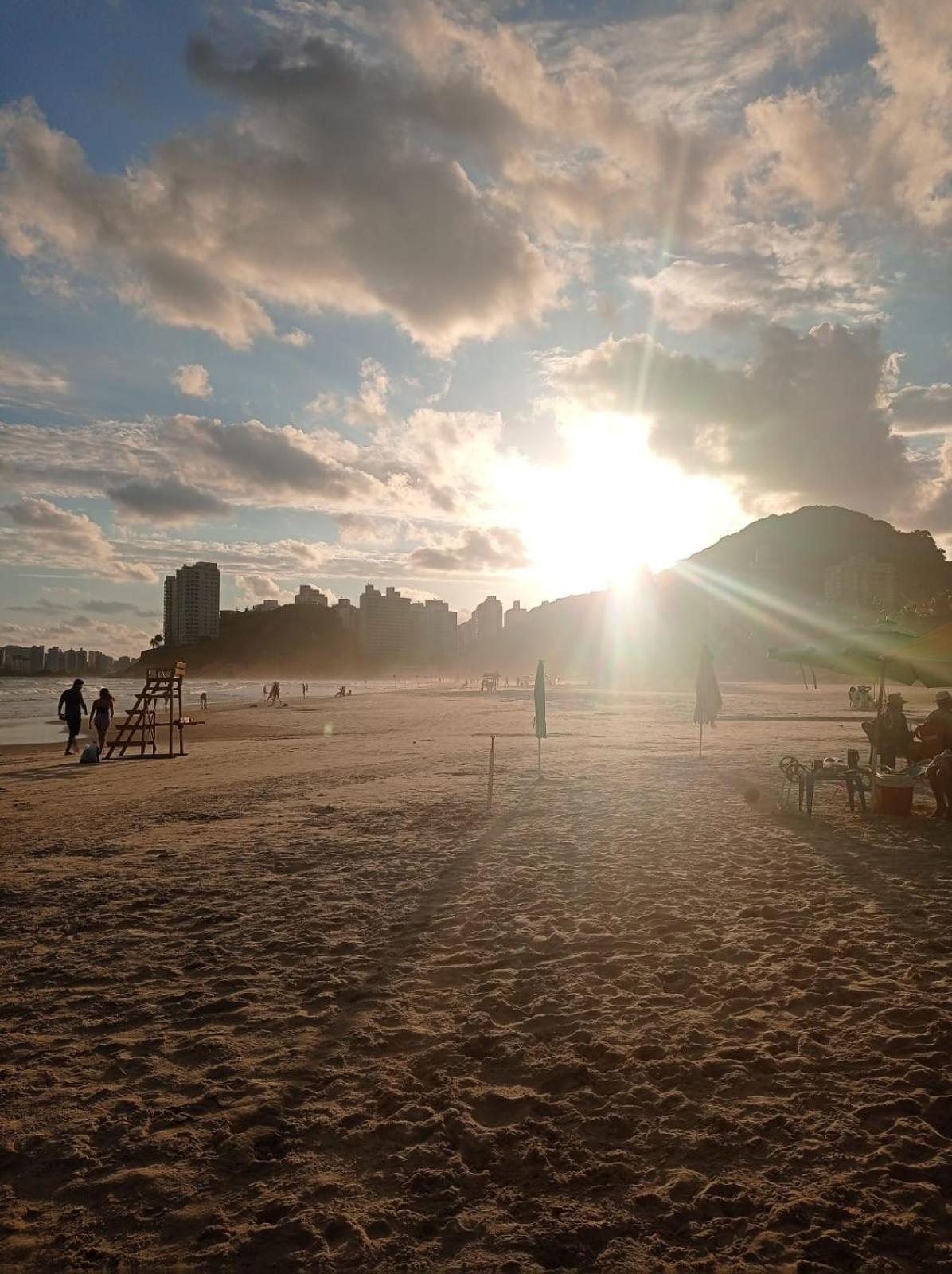 Apartamento Com Estacionamento, Wi-Fi, Ar Condicionado A 300 Metros Da Praia Da Enseada No Guaruja. Extérieur photo